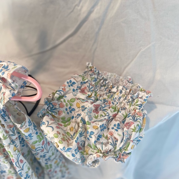 Gorgeous floral Los Encajeros two piece bloomer set. - Picture 5 of 5